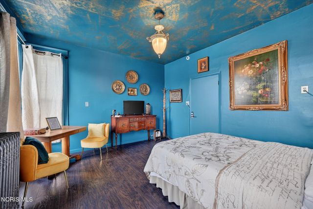 325 N Main Street, Bowling Green, OH 43402