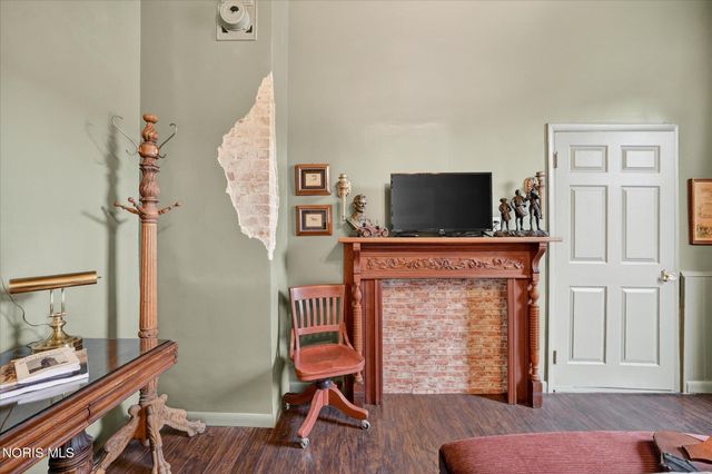 325 N Main Street, Bowling Green, OH 43402