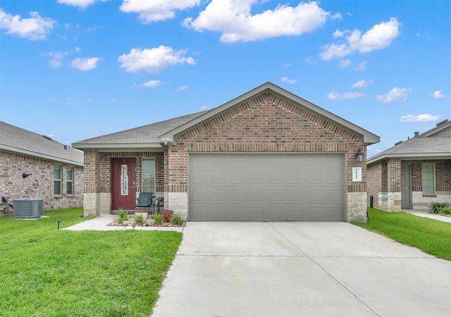 16592 Lonely Pines Drive, Conroe, TX 77302
