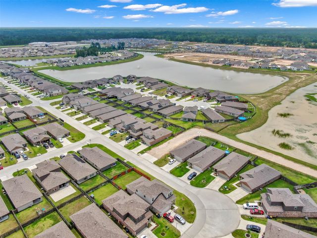 16592 Lonely Pines Drive, Conroe, TX 77302