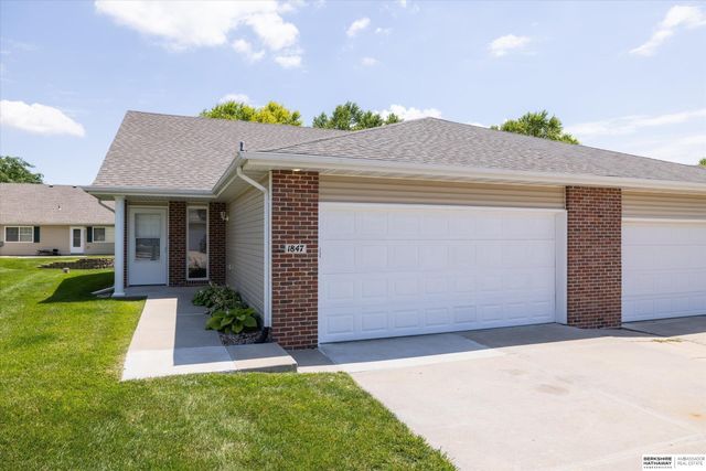 1847 N 175th Court, Omaha, NE 68118