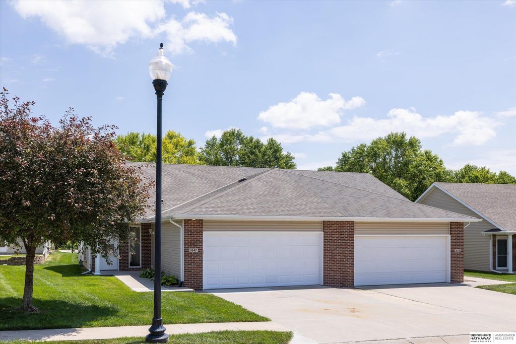 1847 N 175th Court, Omaha, NE 68118