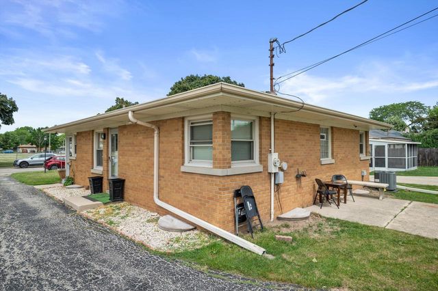 4050 N 81st STREET, Milwaukee, WI 53222