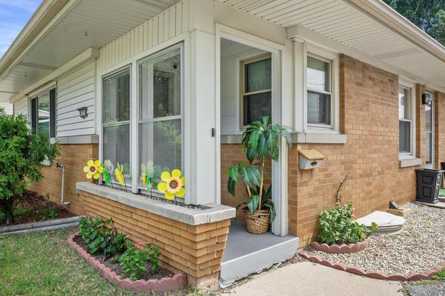 4050 N 81st STREET, Milwaukee, WI 53222