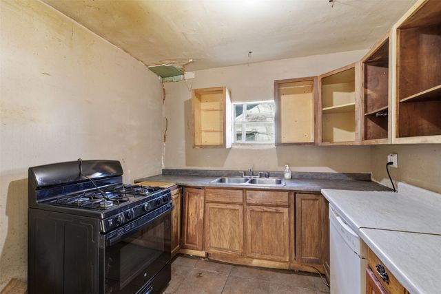 1703 Navaro Street, Dallas, TX 75208