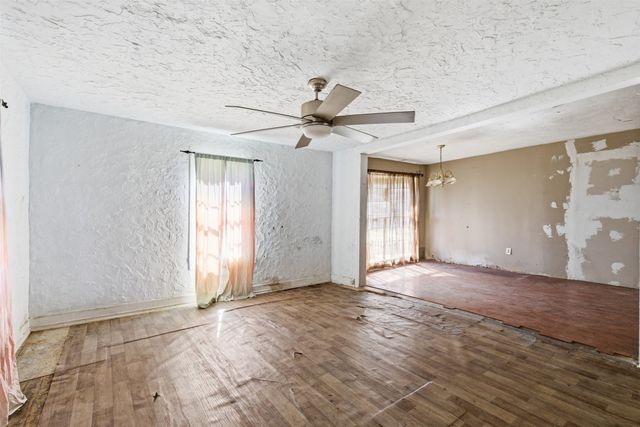 1703 Navaro Street, Dallas, TX 75208