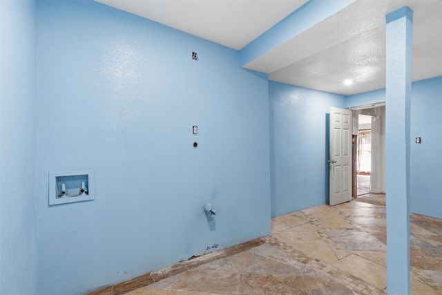 1703 Navaro Street, Dallas, TX 75208