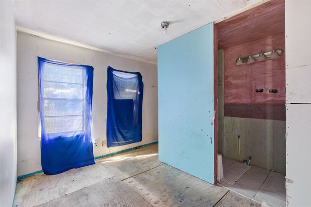 1703 Navaro Street, Dallas, TX 75208