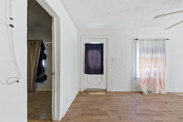 1703 Navaro Street, Dallas, TX 75208