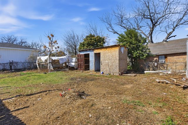 1703 Navaro Street, Dallas, TX 75208