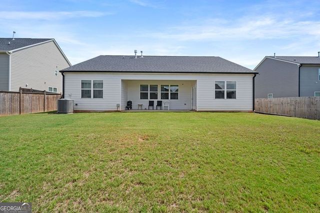 647 Graham Campbell Lane, Statham, GA 30666