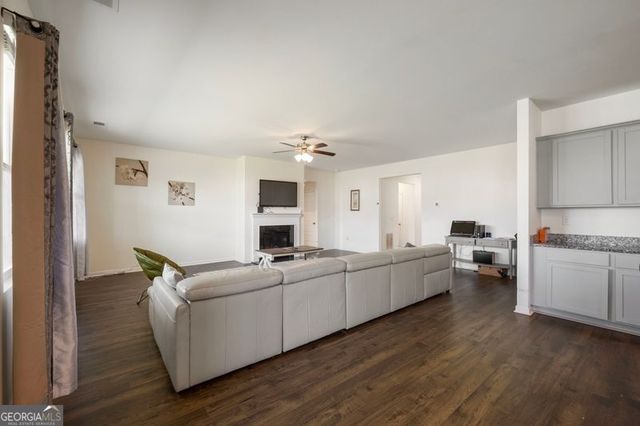 647 Graham Campbell Lane, Statham, GA 30666