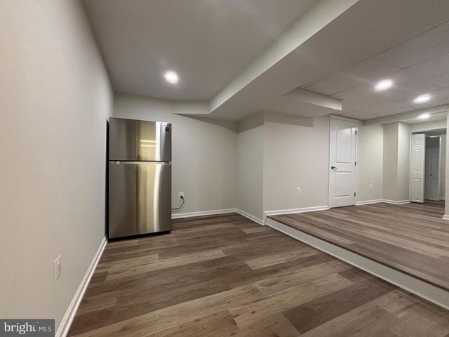 239 OLD COURTHOUSE RD NE, Vienna, VA 22180