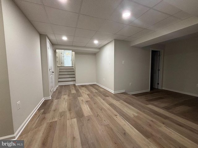 239 OLD COURTHOUSE RD NE, Vienna, VA 22180