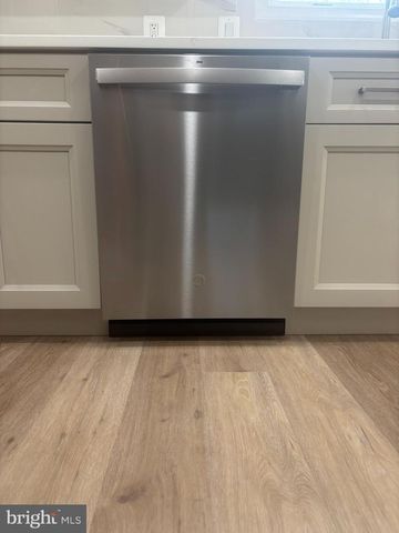 239 OLD COURTHOUSE RD NE, Vienna, VA 22180