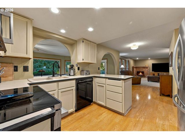 17102 Ne 37TH Cir, Vancouver, WA 98682