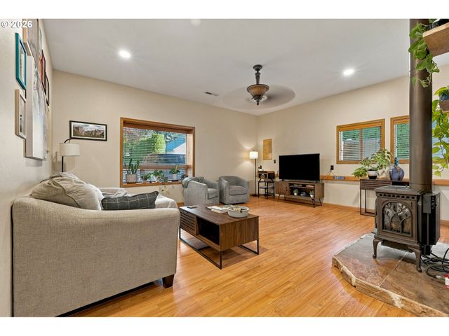 17102 Ne 37TH Cir, Vancouver, WA 98682