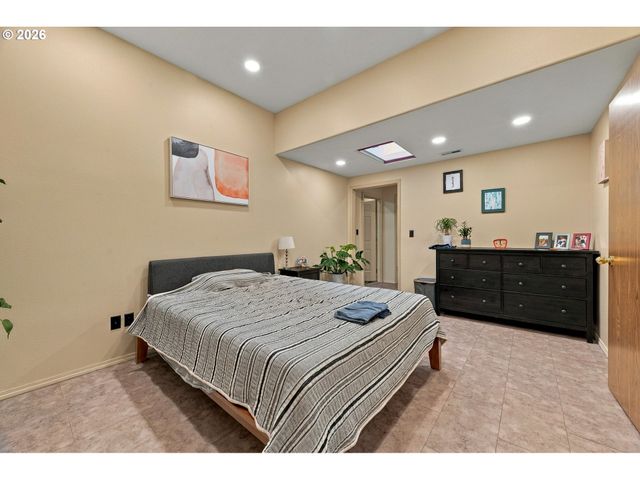 17102 Ne 37TH Cir, Vancouver, WA 98682