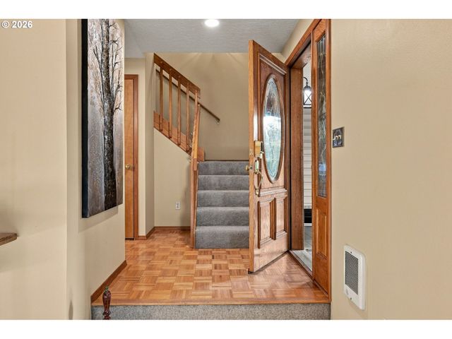 17102 Ne 37TH Cir, Vancouver, WA 98682