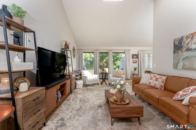 121 Florence Road 2C, Branford, CT 06405