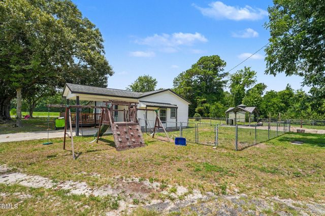 921 Fred Hall Road, Stedman, NC 28391