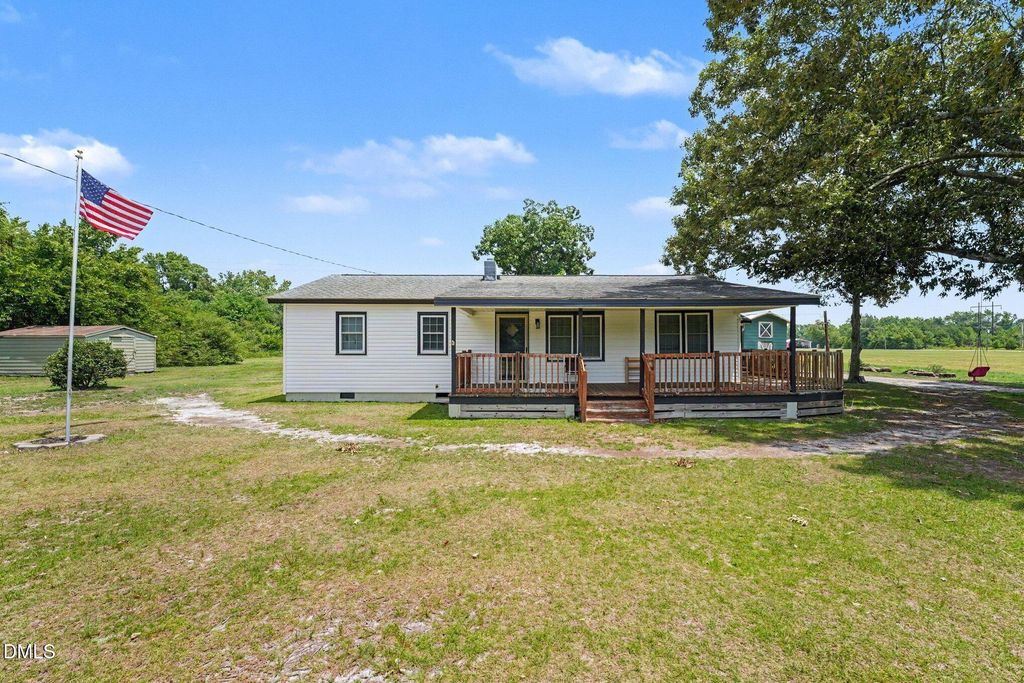921 Fred Hall Road, Stedman, NC 28391