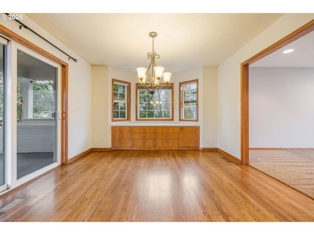 387 Ne 15TH Ct, Hillsboro, OR 97124