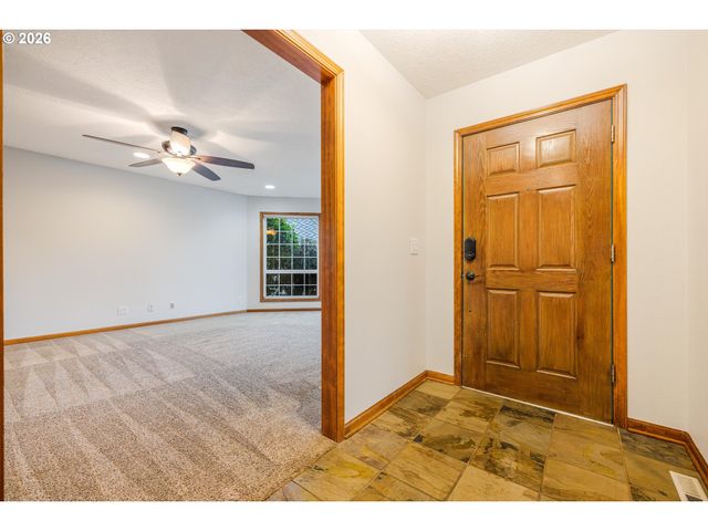 387 Ne 15TH Ct, Hillsboro, OR 97124