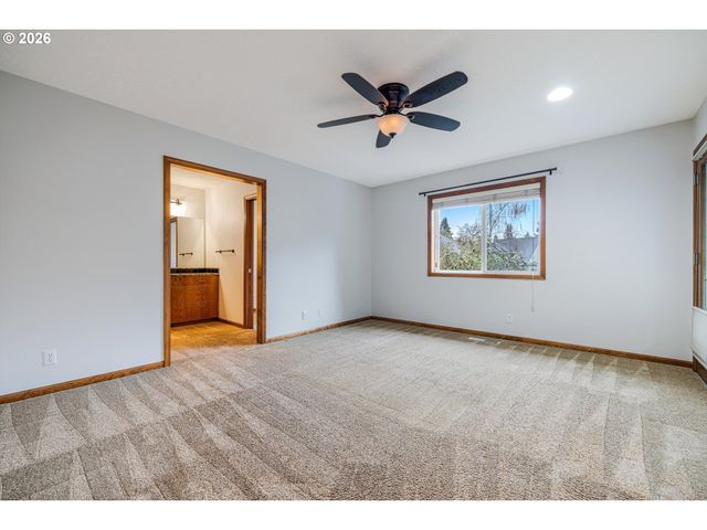 387 Ne 15TH Ct, Hillsboro, OR 97124