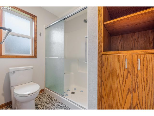 387 Ne 15TH Ct, Hillsboro, OR 97124