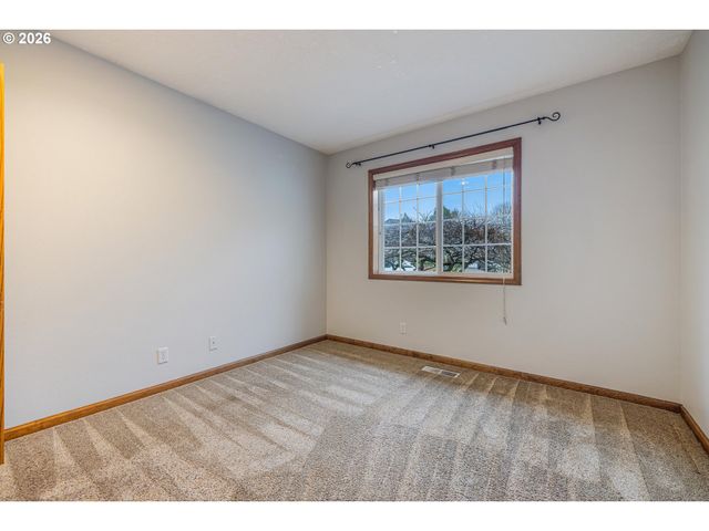 387 Ne 15TH Ct, Hillsboro, OR 97124