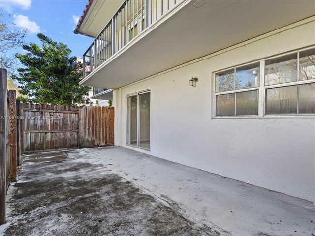 6711 N Kendall Dr 505, Pinecrest, FL 33156