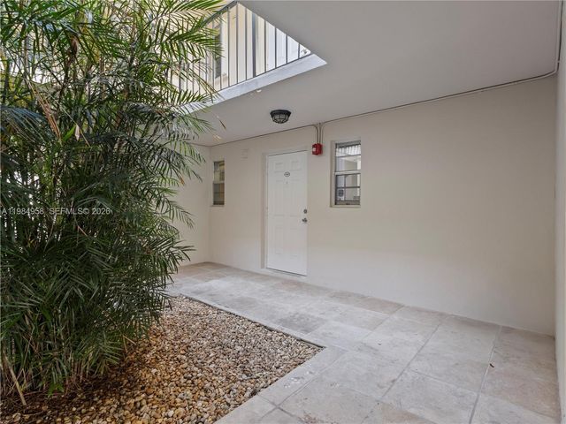 6711 N Kendall Dr 505, Pinecrest, FL 33156