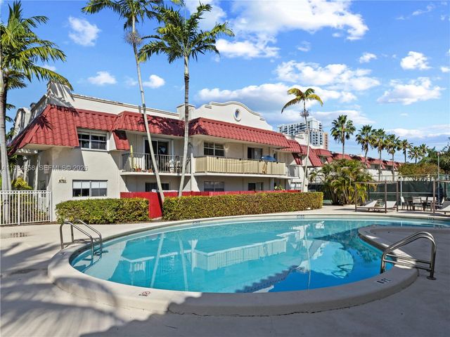 6711 N Kendall Dr 505, Pinecrest, FL 33156