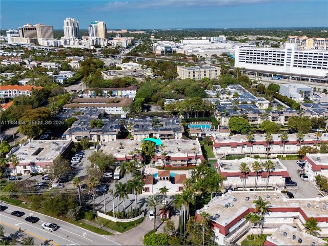 6711 N Kendall Dr 505, Pinecrest, FL 33156