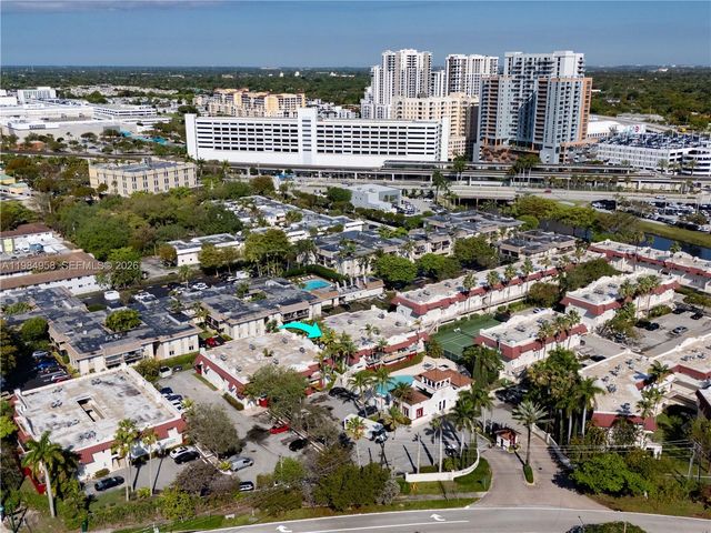 6711 N Kendall Dr 505, Pinecrest, FL 33156