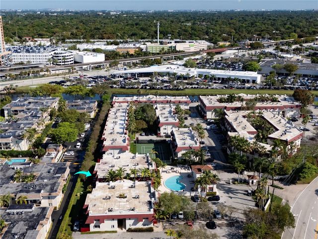 6711 N Kendall Dr 505, Pinecrest, FL 33156