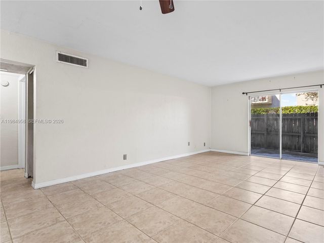 6711 N Kendall Dr 505, Pinecrest, FL 33156