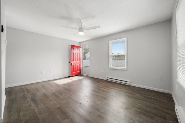 18 Tacoma Court, Groton, CT 06340