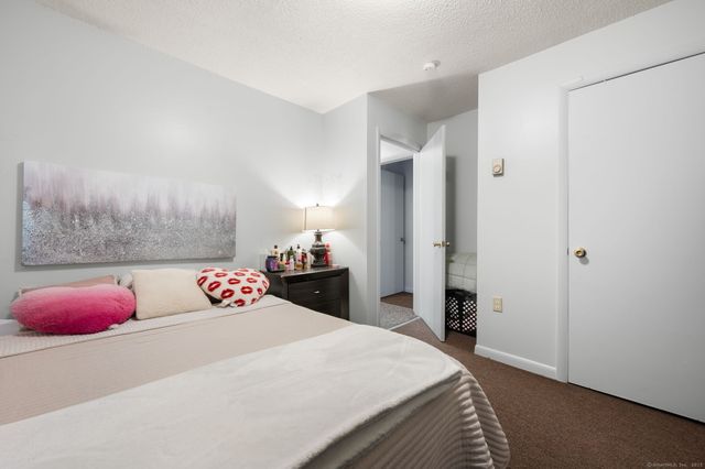 18 Tacoma Court, Groton, CT 06340