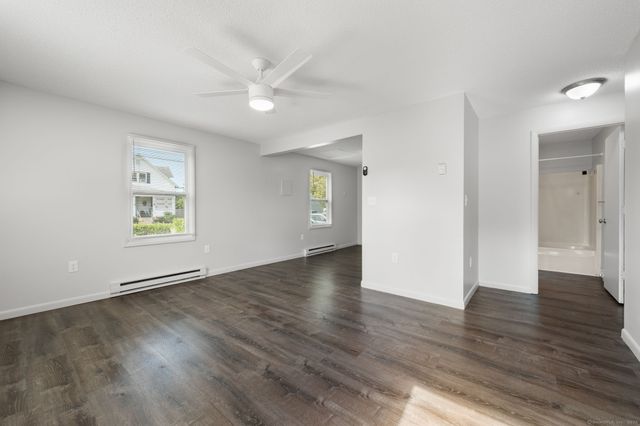 18 Tacoma Court, Groton, CT 06340