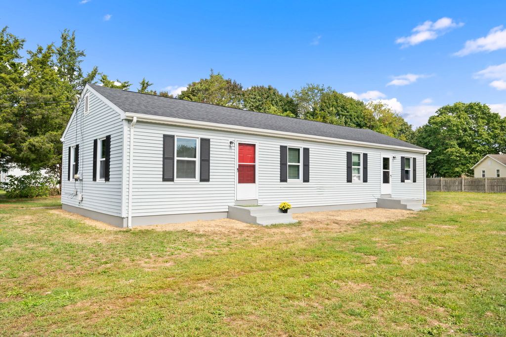 18 Tacoma Court, Groton, CT 06340