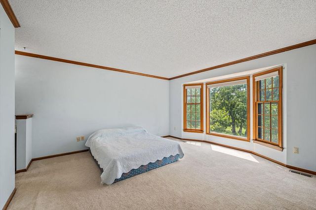 9213 W 117th Terrace, Overland Park, KS 66210