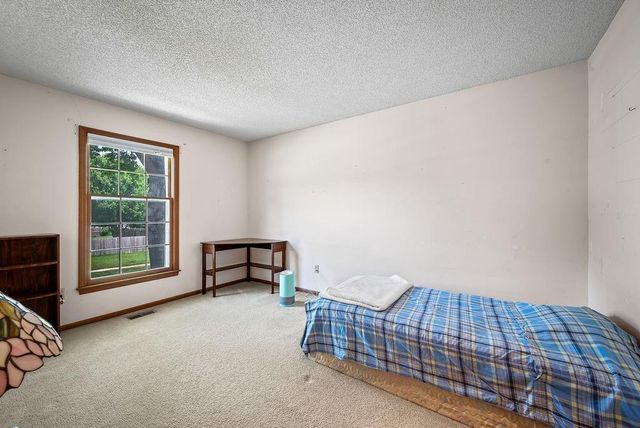 9213 W 117th Terrace, Overland Park, KS 66210