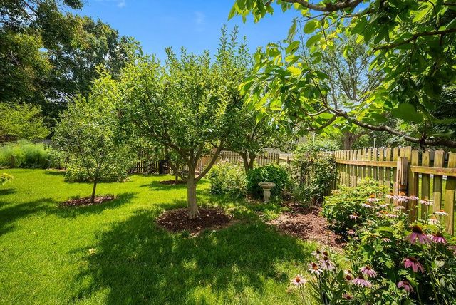 9213 W 117th Terrace, Overland Park, KS 66210