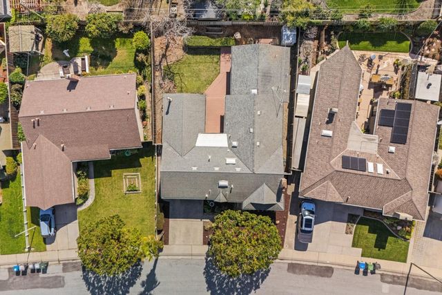 15 Del Rey Circle, Salinas, CA 93901