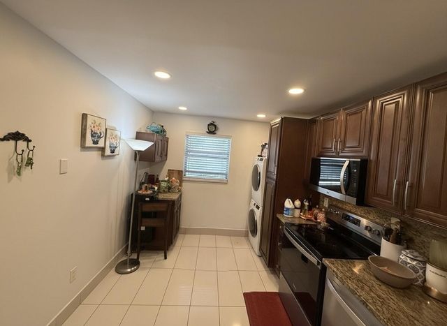 2850 Forest Hills Boulevard 214, Coral Springs, FL 33065