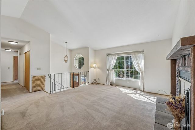 100 NW Westmont Lane, Bremerton, WA 98311