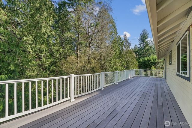 100 NW Westmont Lane, Bremerton, WA 98311