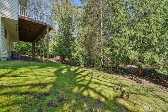 100 NW Westmont Lane, Bremerton, WA 98311